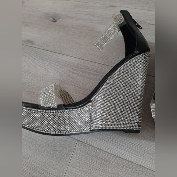 Platform sandals - Picture 3 of 6